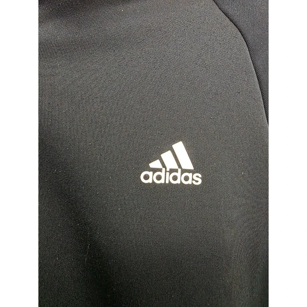 Adidas pullover 102
